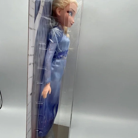 Disney's FROZEN II Elsa Fashion Doll 12" Hasbro - Picture 7 of 10
